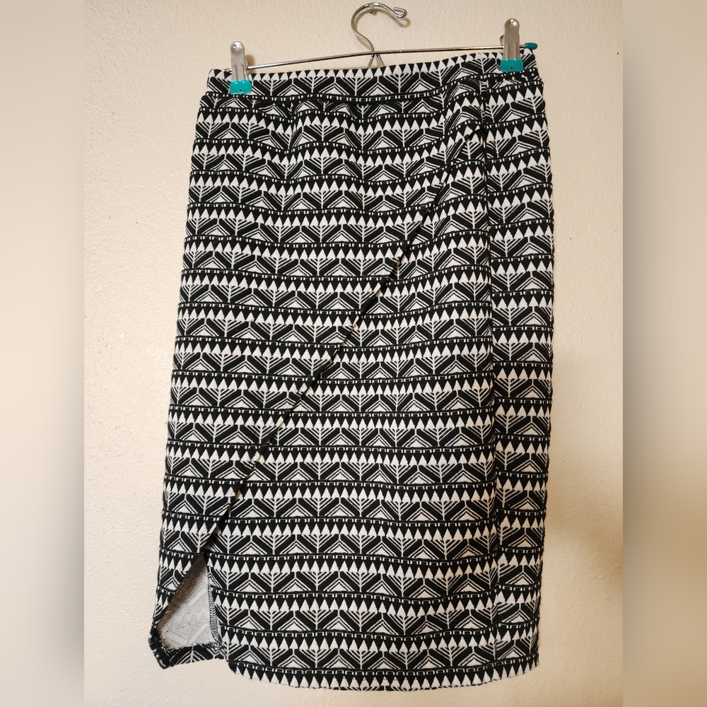 Joe B Skirt, Women's Size Medium Black and White Joe B Skirt